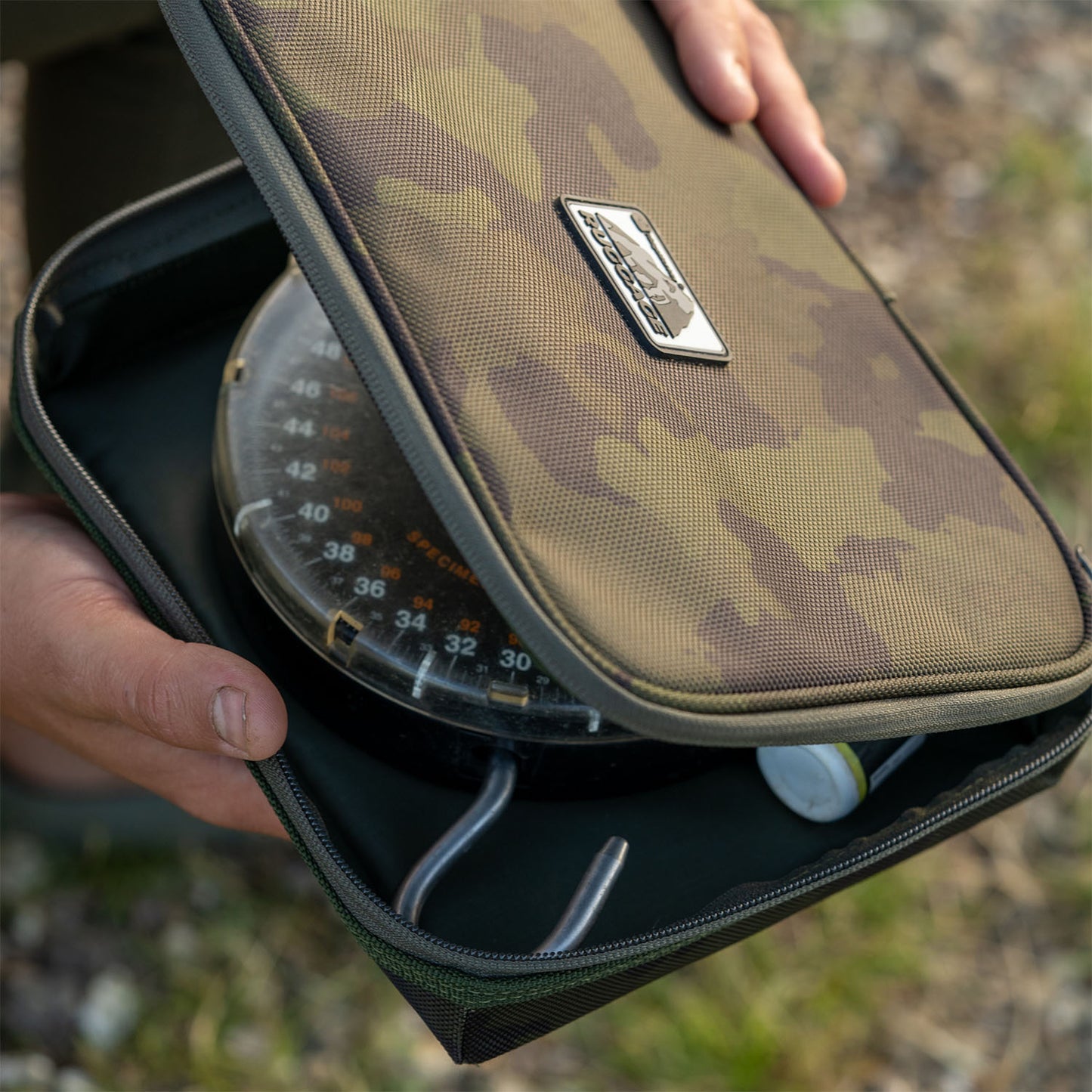 Ruggage Compact Scales Pouch
